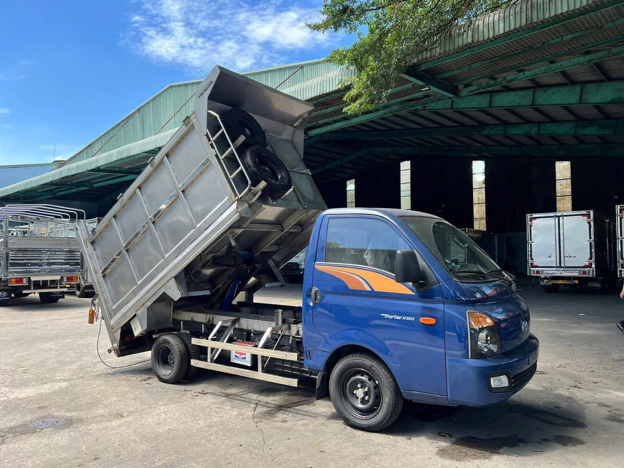 z6376561737046 8e9b8c9c3b37d6cba757c342d3cf70ec Hyundai Porter H150