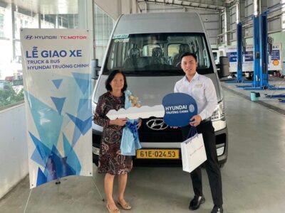 giao xe hyundai tai (2)